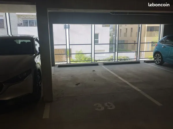 Place de parking couvert Baud Chardonnet