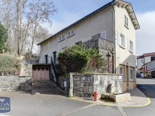 Bâtiment 236 m²