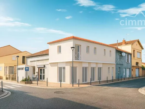 Local commercial “tout commerce” avec terrasse constructible et permis de construire