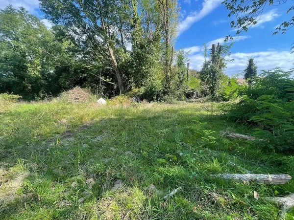 Terrain 1925 m²