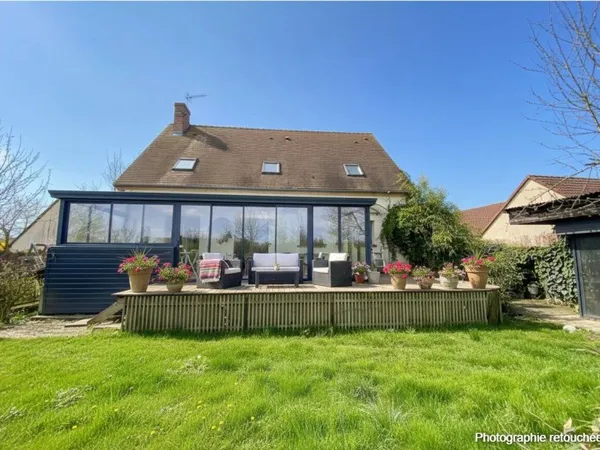 Maison familiale 7 pièces avec véranda, sous-sol total et grand jardin - Champhol