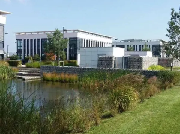 Bureaux 881 m²