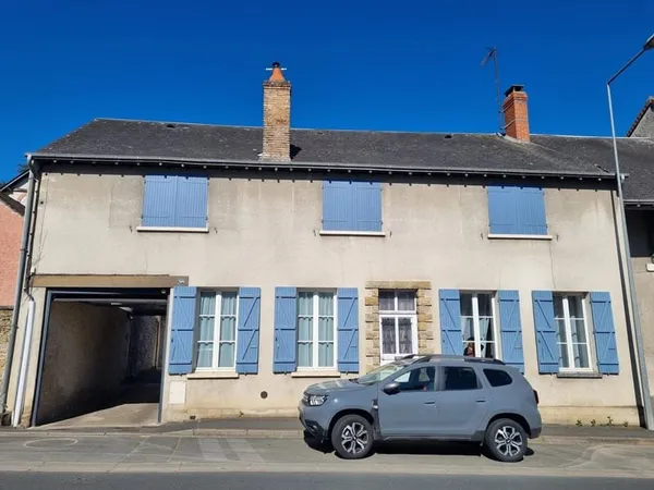 Belle maison de ville avec jardin et dépendances !