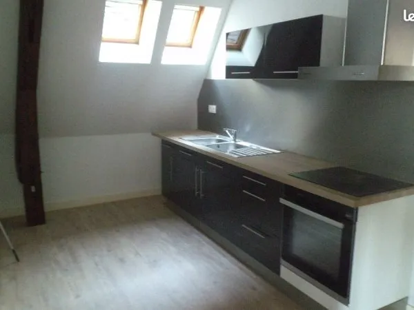 F4 plein centre ville 63 M2