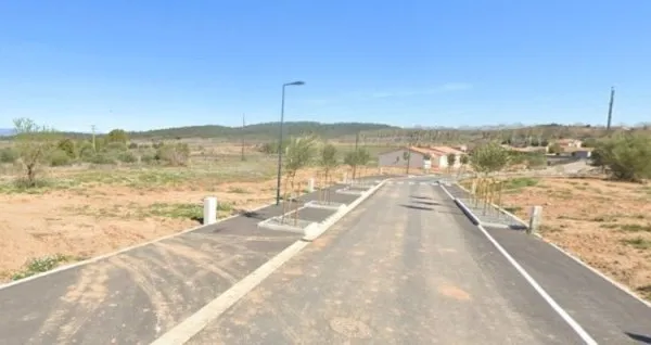 Terrain 600 m²