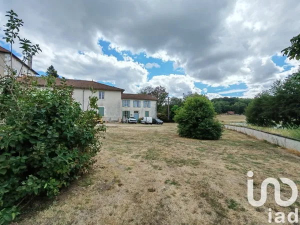 Maison 10 pièces 235 m²