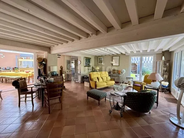 Maison 8 pièces 276 m²