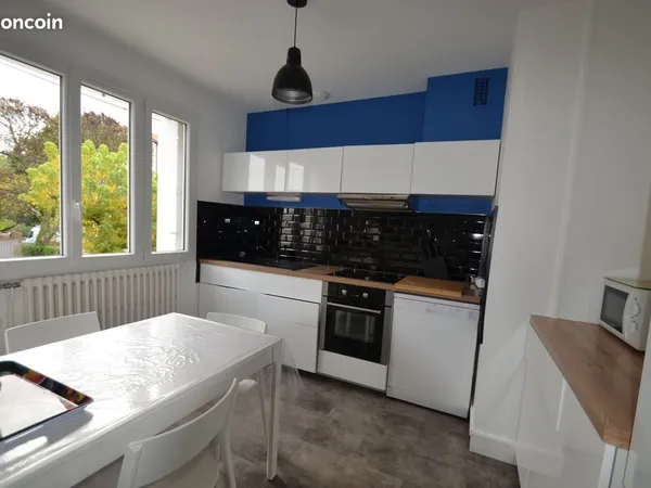 Maison meublée 3 chambres proche parcs idéal colocation étudiants