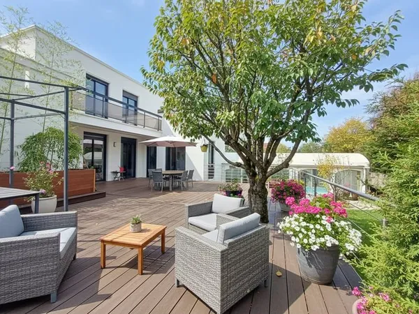 Maison Enghien Les Bains 7 pièce(s) 235m2 (sous sol inclus)