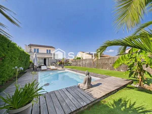 Parempuyre - Maison récente 137 m² avec piscine, 4 chambres et terrasses