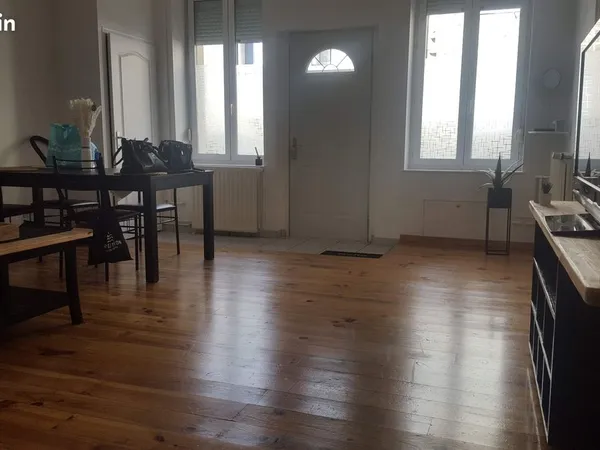 Appartement 3 pièces - Sury Le Comtal - 78 m2