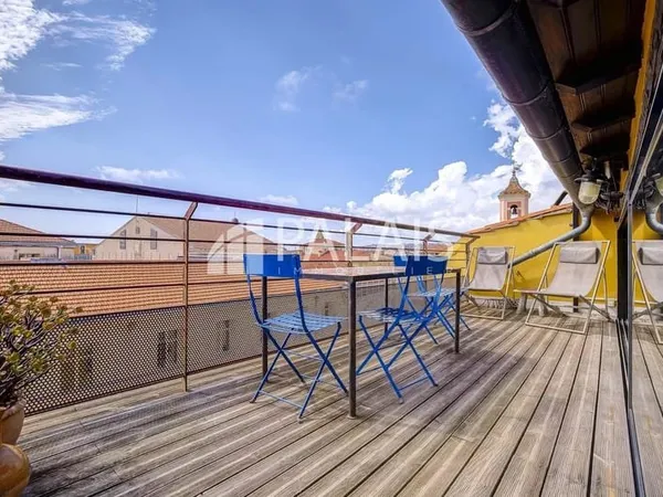 Rare! Place du Palais Terrasses