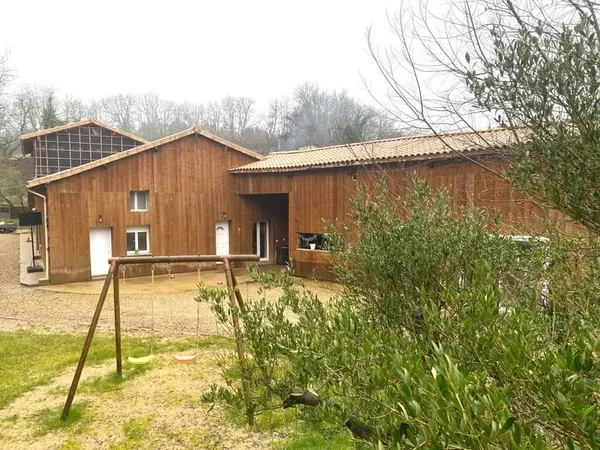 BELLE MAISON RÉNOVÉE EN EXCLUSIVITÉ