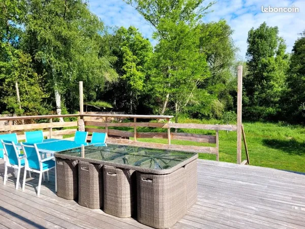 Maison landaise vue forêt proche du lac