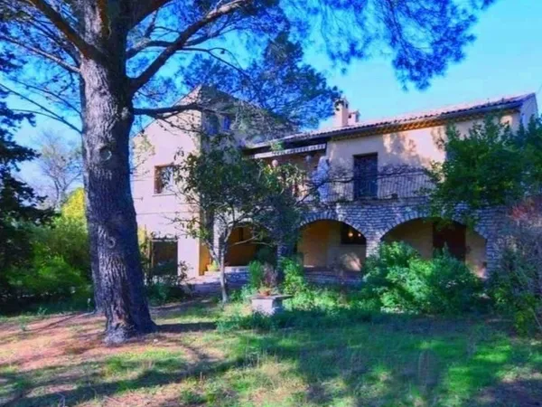Maison Vente Uzès 9p 242m² 595000€