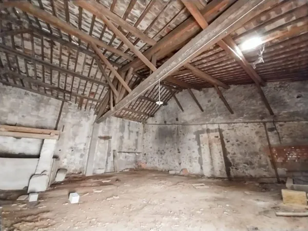 Local 1 pièce 170 m²