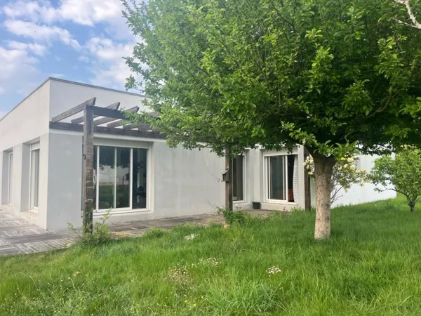 Maison de plain-pied 145 m² à Saint-Avé Domaine recherché aux