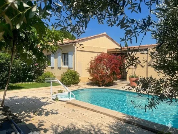 Saint Chaptes :Maison 120M² sur 866m² terrain avec piscine