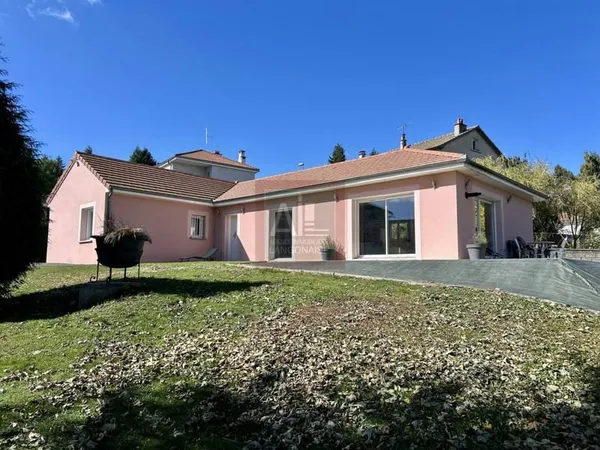 Maison de plain-pied 4 pièces 140 m²