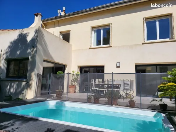 Appartement 3 pièces- 71 m² - avec Piscine - quartier des Arènes de Béziers - dans maison individuel