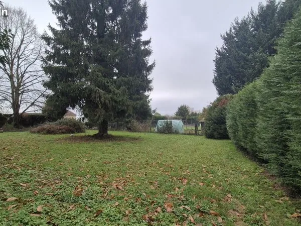 Terrain 884 m² Verneuil-sur-Vienne