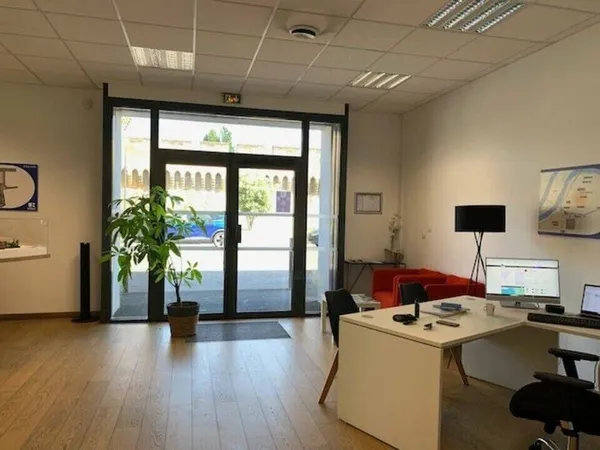 Bureau 88 m²