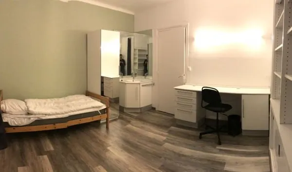 Loue chambre meublée en colocation avec 2 autres étudiants dans maison indépendante - St Donatien-Na