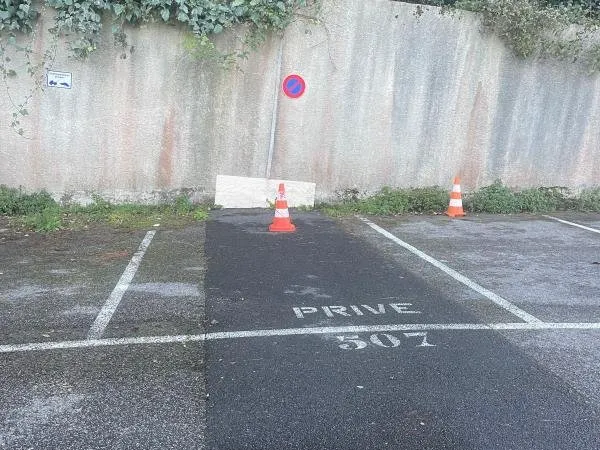 PARKING A VENDRE