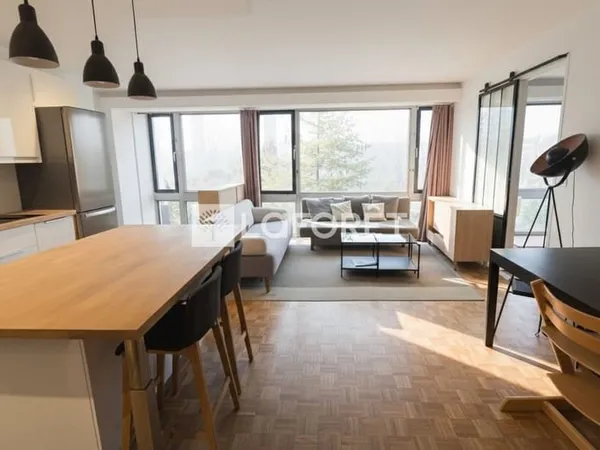 Appartement Paris 4 pièce(s) 84.73 m2