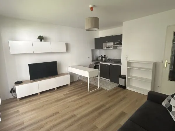Loue studio meublé