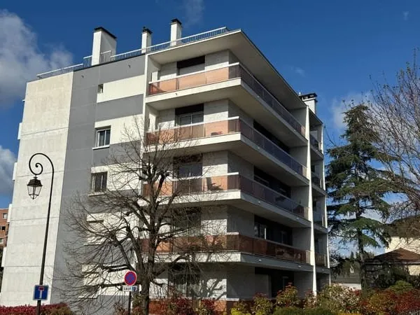 A VENDRE APPARTEMENT ENGHIEN LES BAINS - 4 pièce(s) - 96 m2
