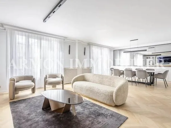 Appartement 3 pièces 135 m²