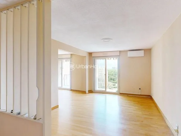 GRAND APPARTEMENT LUMINEUX T5 104m2 CAVE PARKING