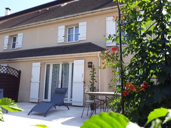 Maison familiale Houdan centre