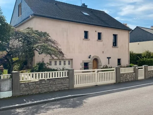Maison familiale 4 chambres - Centre-bourg de La Bouëxière - Vente directe
