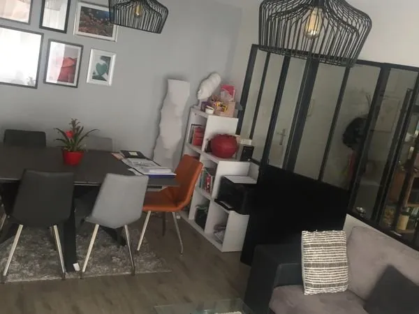 Chambre dans superbe appart 82m² - Proche Gare/Léman Express - Colocation FEMMES