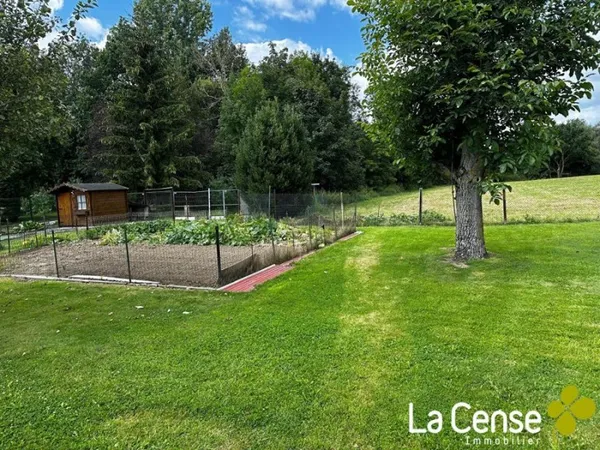 Terrain 718 m²