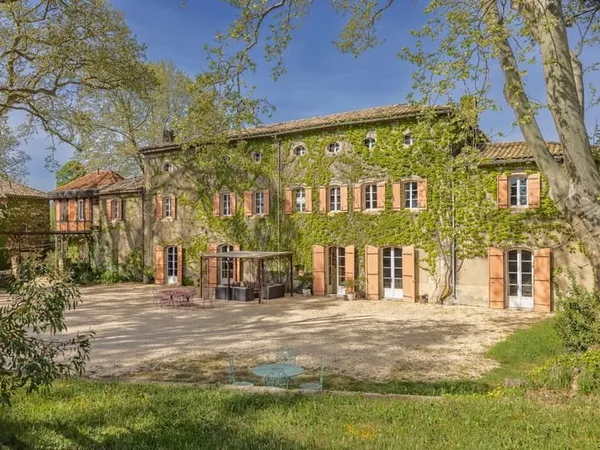 Château 9 pièces 600 m²