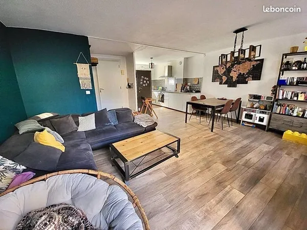 À vendre - Appartement T3 de 68,86 m² en rez-de-jardin avec garage, à deux pas du centre-ville