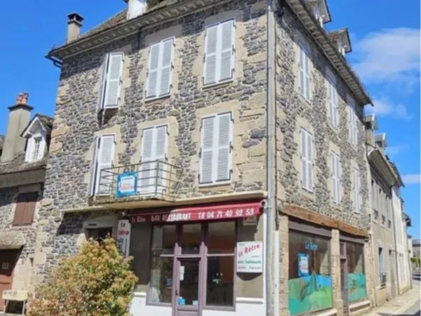 Location appartement T3 dans le centre de Pleaux