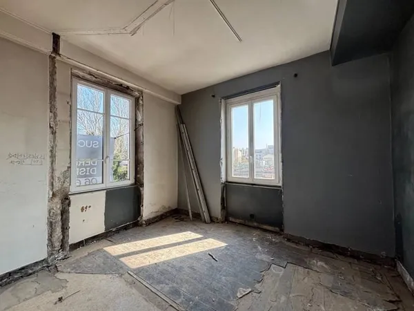 Studio 5 pièces 36 m²
