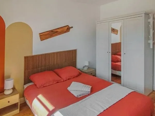 Deux Chambres disponibles. Appartement lumineux