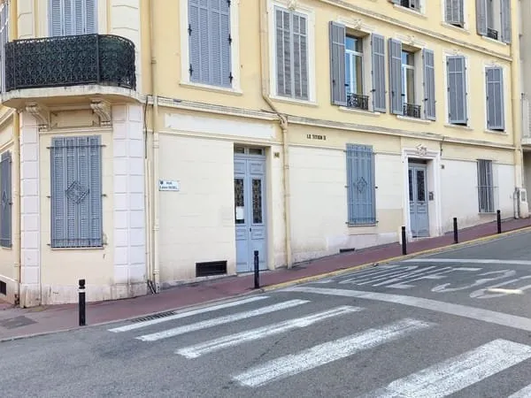 BUREAUX CENTRE CANNES