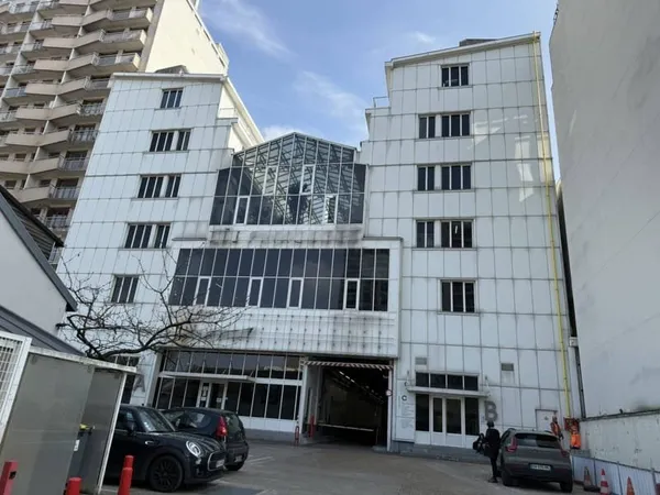 Bureaux 4907 m²