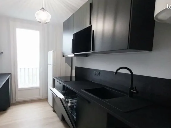 T3 62 m², cours Fauriel, refait à neuf, ascenseur, calme