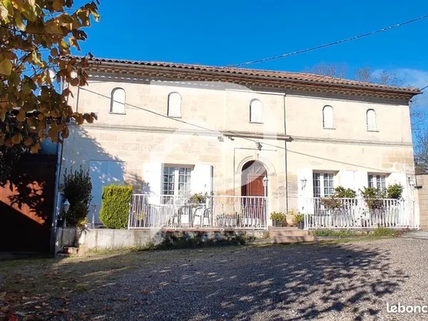 Propriété 4 pièces 147 m²