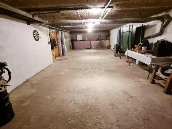 Parking/Garage/Box 130 m²