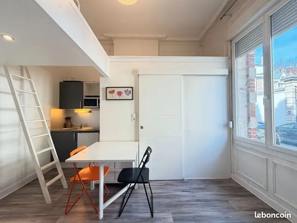 Studio 1 pièce 14 m²