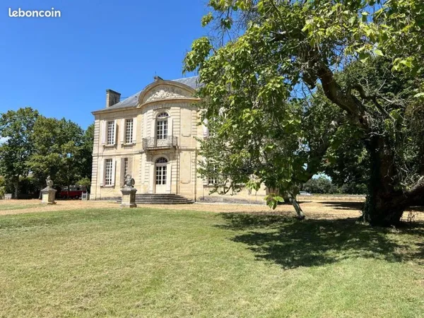 Propriété 8 pièces 450 m²