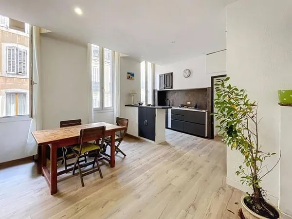 Appartement 2 pièces 64 m²